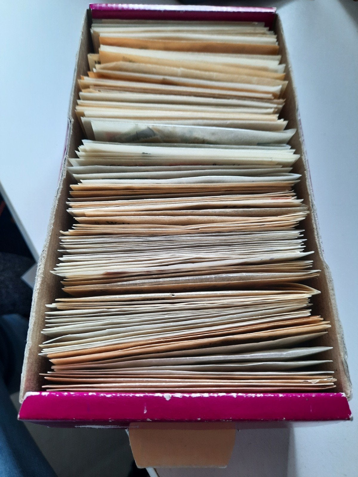 Veel zakjes gestempelde postzegels Nederland - uitzoekpartij, Verzenden, Nederland