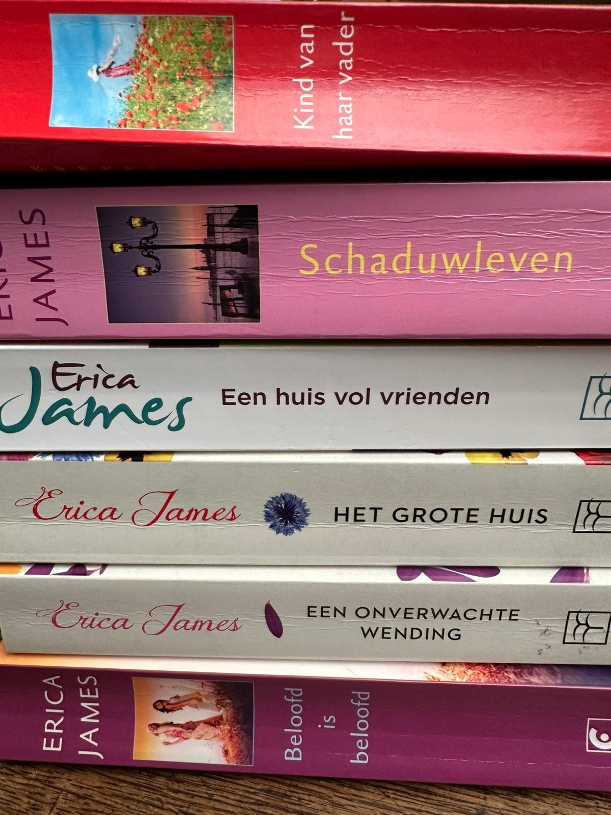 Erica James: diverse titels, Ophalen of Verzenden, Zo goed als nieuw