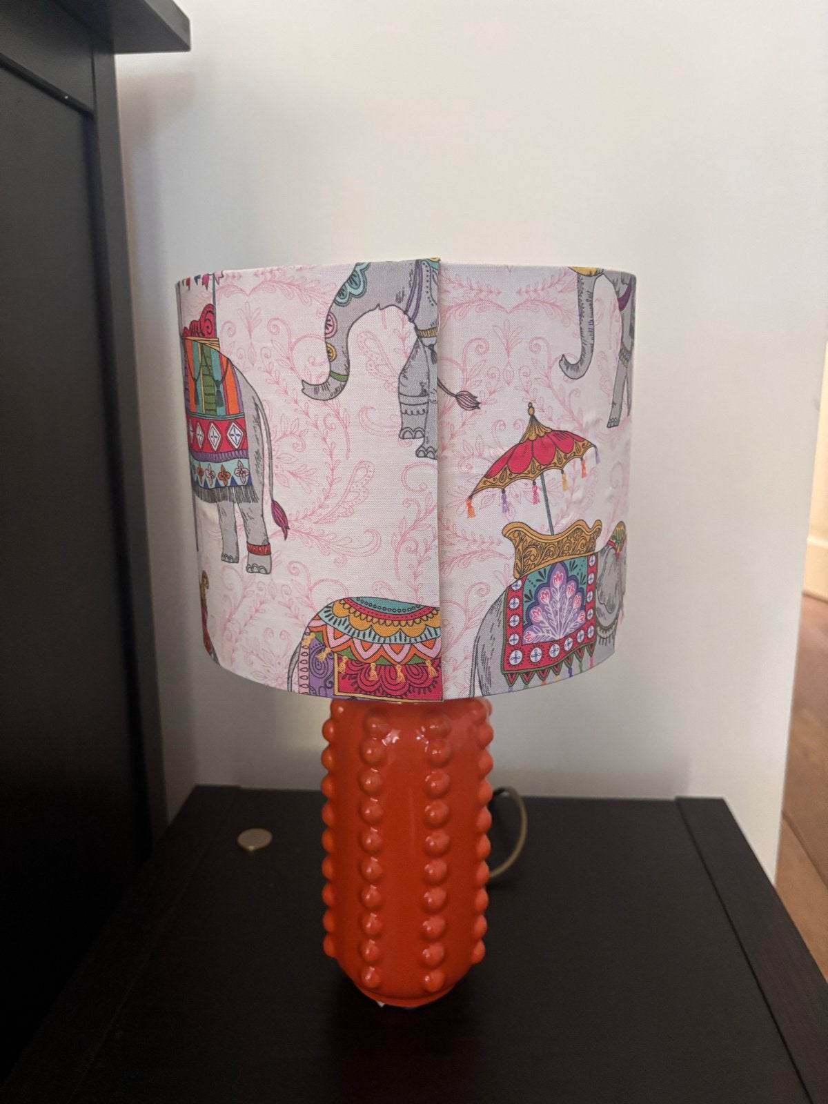 Oosterse tafellamp met olifantenprint en oranje voet, Ophalen, Met schakelaar, Gebruikt, Overige merken