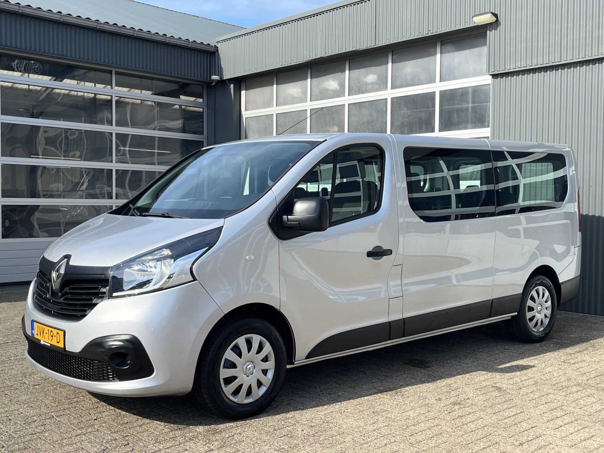 Renault Trafic Passenger 9-Persoons 1.6 dCi Euro 6 Airco Cru, Auto's, Renault, Voorwielaandrijving, Stof, Gebruikt, 2000 kg