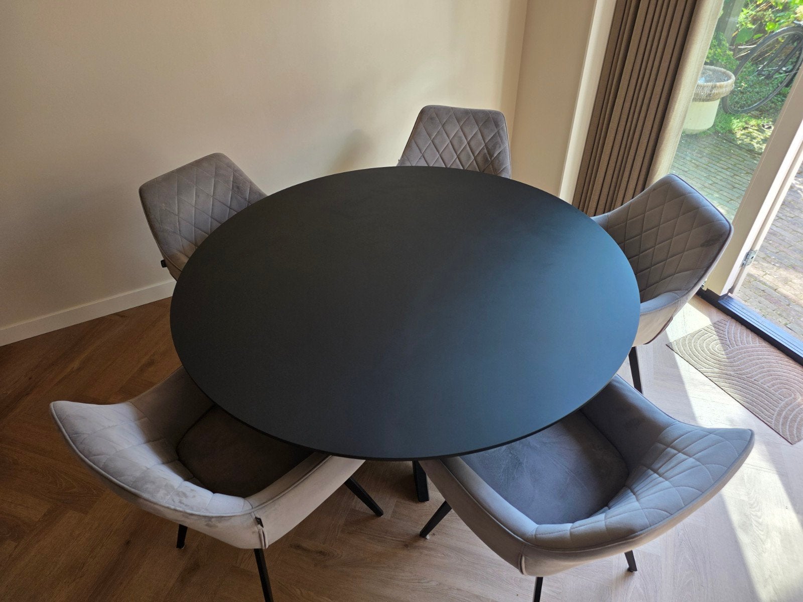 Table Du Sud | Ronde Fenix Eettafel | Inclusief 5 Stoelen, Ophalen, Overige materialen, Gebruikt, Rond