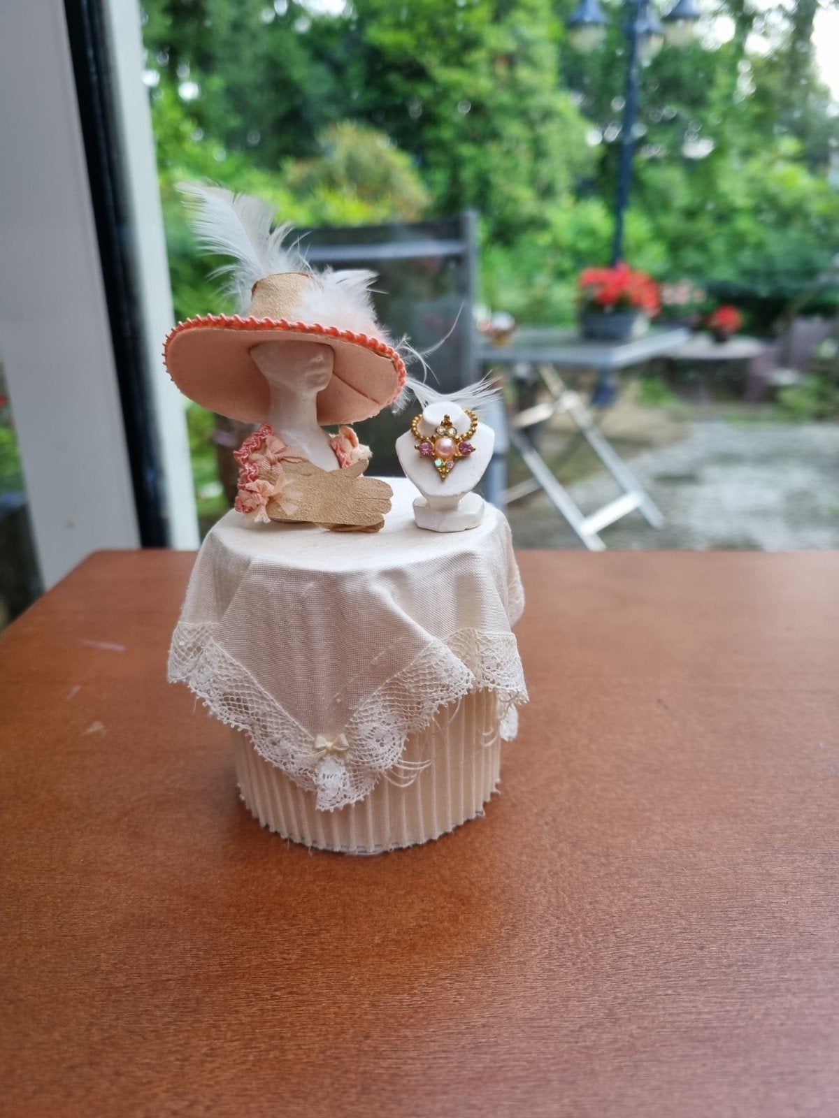Schattig tafeltje voor poppenhuis 1.12, Ophalen of Verzenden, Poppenhuis