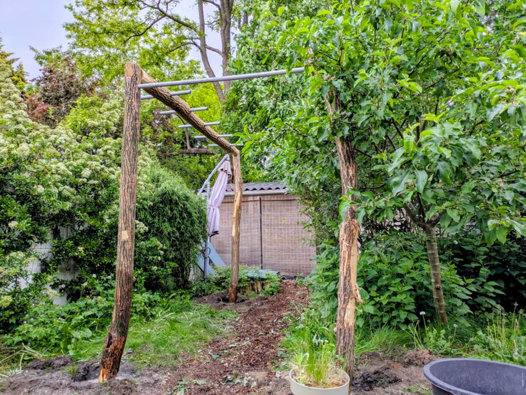 Calisthenics rek van boomstammen - Pull-up & dip station, Sport en Fitness, Fitnessmaterialen, Ophalen, Nieuw, Buik, Overige typen