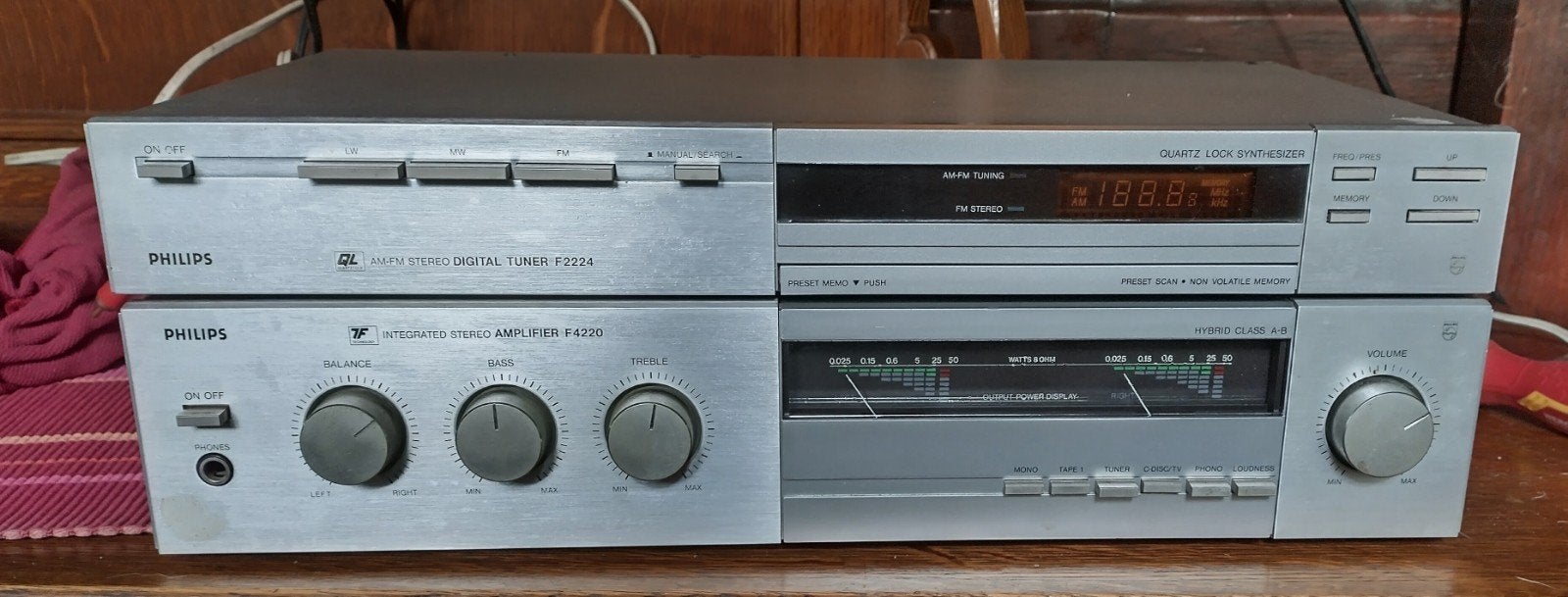 Philips F2224 Tuner & F4220 Versterker Set, Ophalen of Verzenden, Zo goed als nieuw, Philips