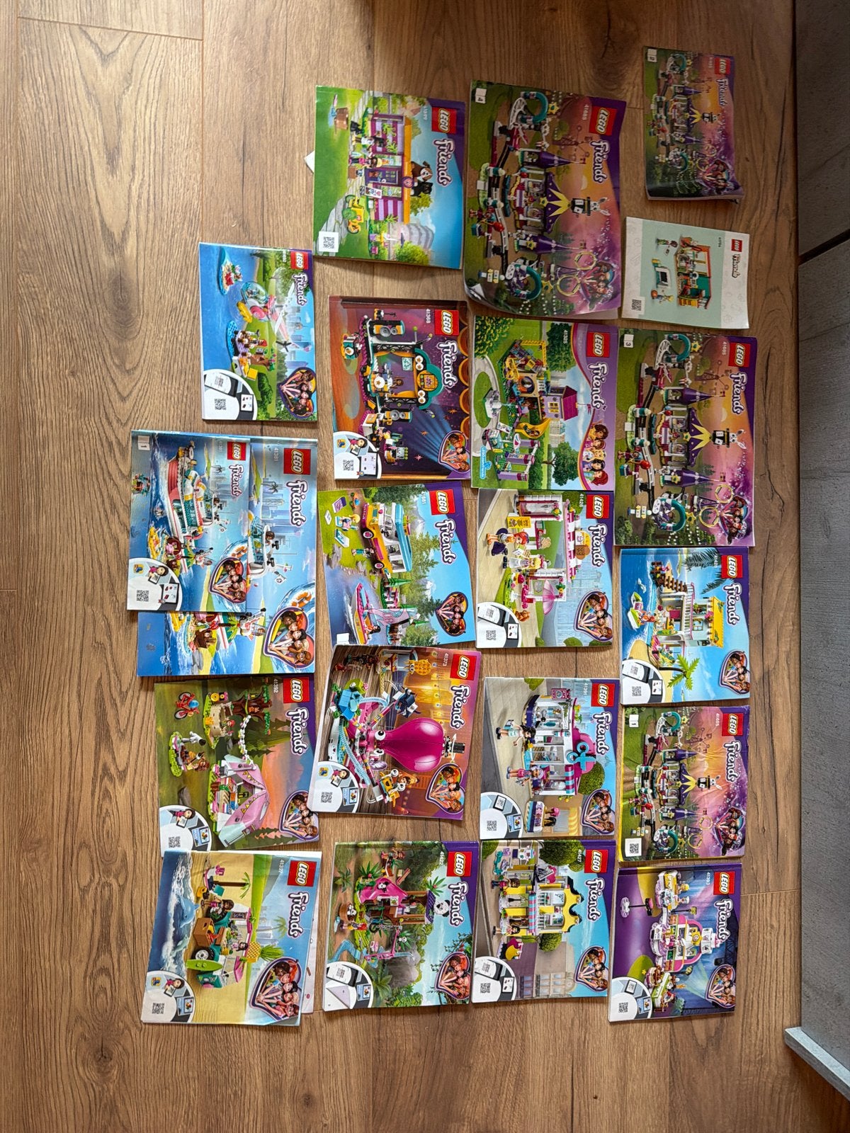 Grote bak vol Lego Friends met handleidingen, Kinderen en Baby's, Speelgoed | Duplo en Lego, Ophalen, Gebruikt, Lego, Friends
