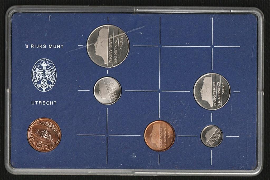 MUNTSETS 1982, 1983 EN 1984, Postzegels en Munten, Munten | Nederland, Ophalen of Verzenden, Koningin Beatrix, Setje