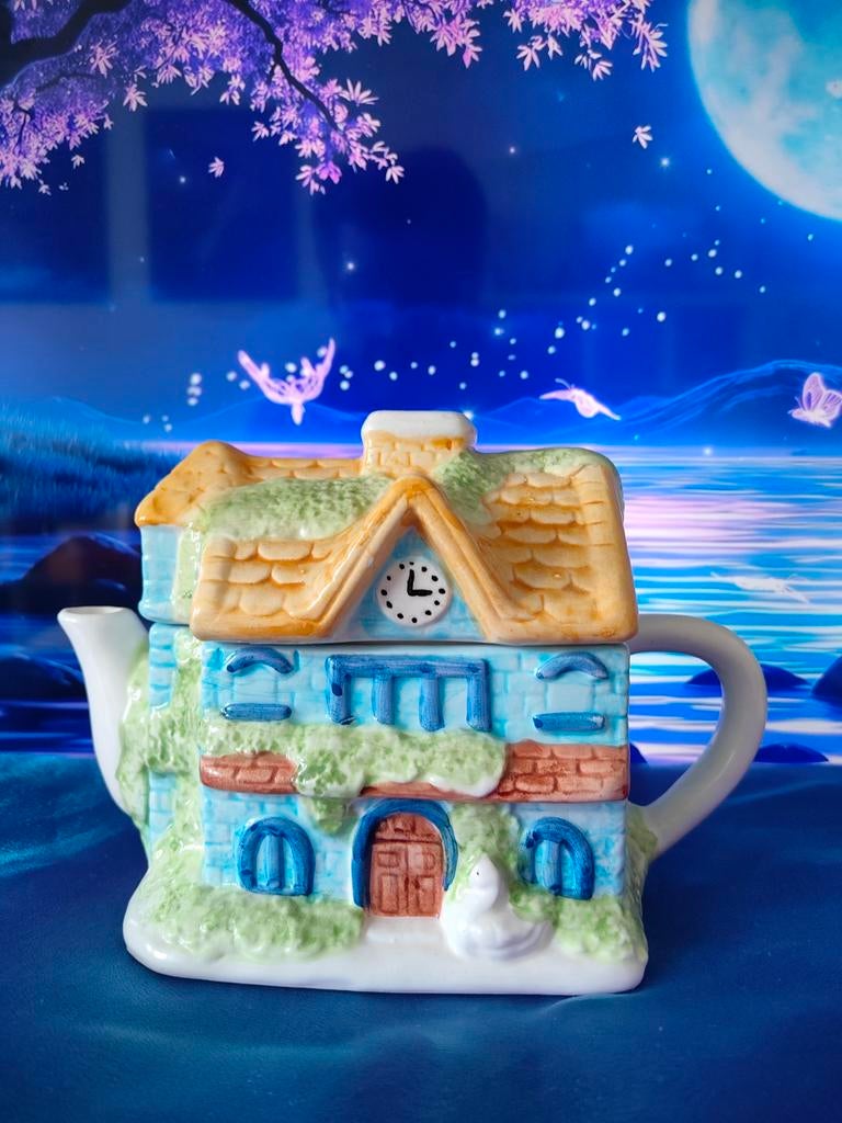 Unieke decoratieve theepot – in de vorm van een huisje, Ophalen of Verzenden