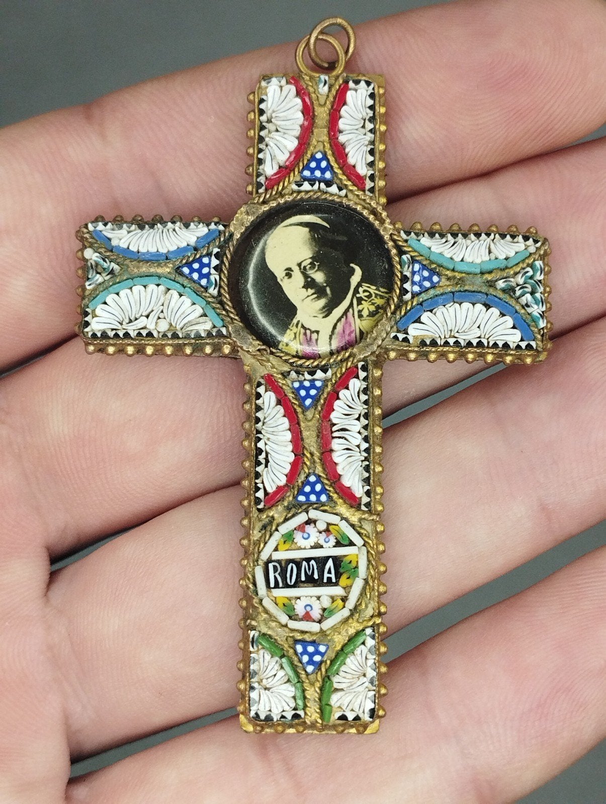 Antiek Italiaans micro mozaïek kruis – Paus Pius XI, 6cm, Ophalen of Verzenden, Gebruikt
