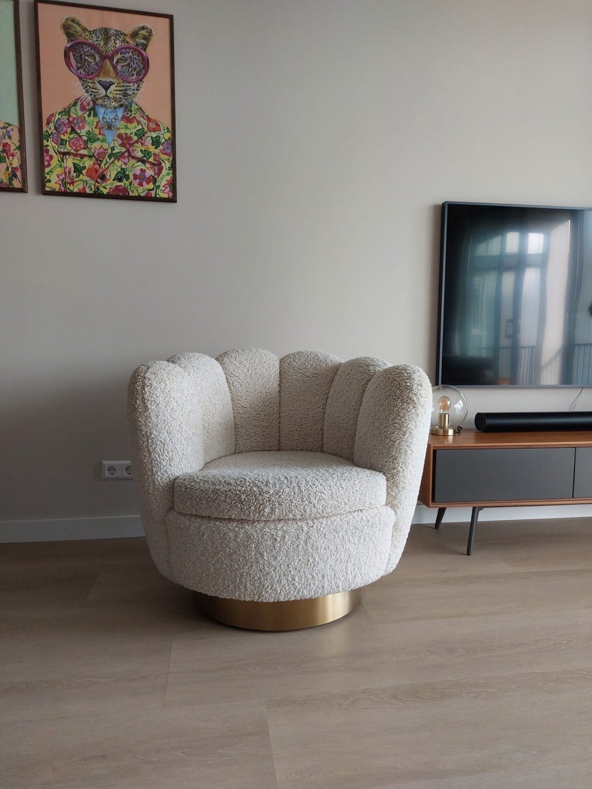 Eichholtz Bouclé Fauteuil - Crème met Gouden Voet, Huis en Inrichting, Ophalen, Gebruikt, Stof, 75 tot 100 cm