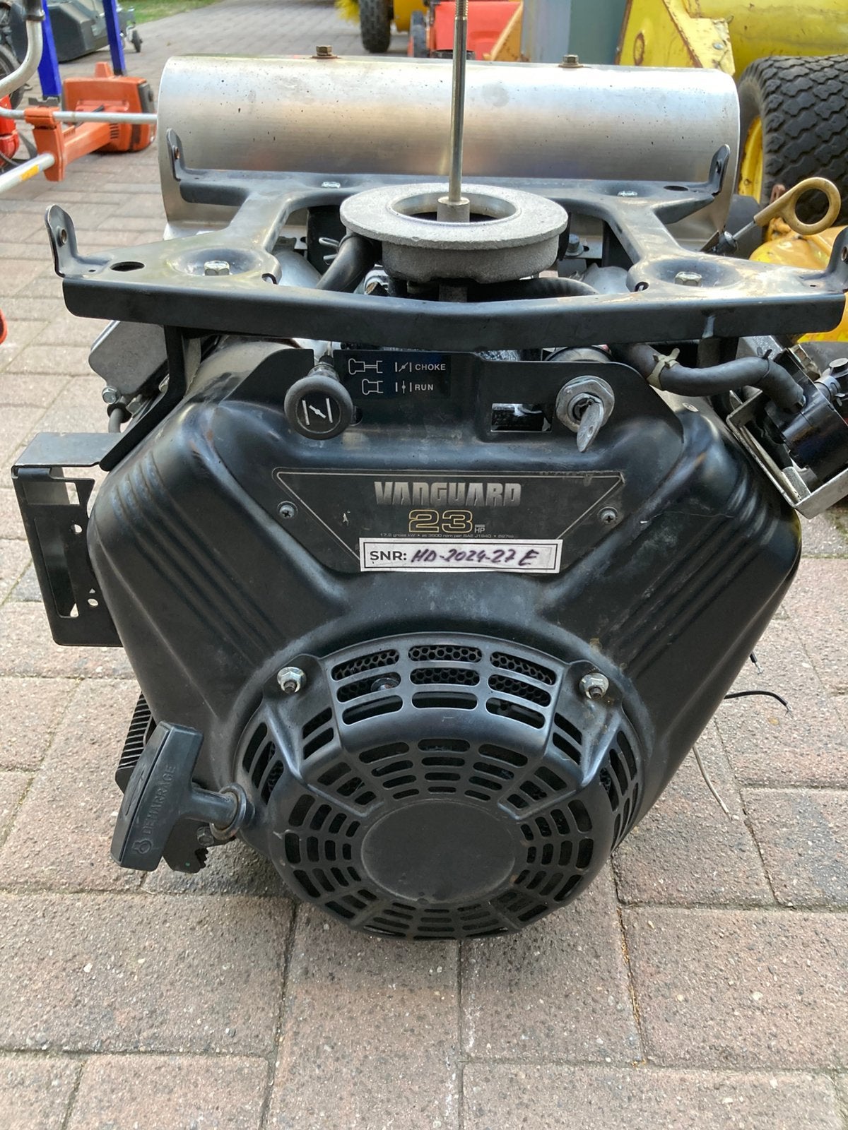 Briggs and stratton Vanguard 23 Pk motor, Doe-het-zelf en Verbouw, Motoren, Ophalen, Benzinemotor, 1800 rpm of meer