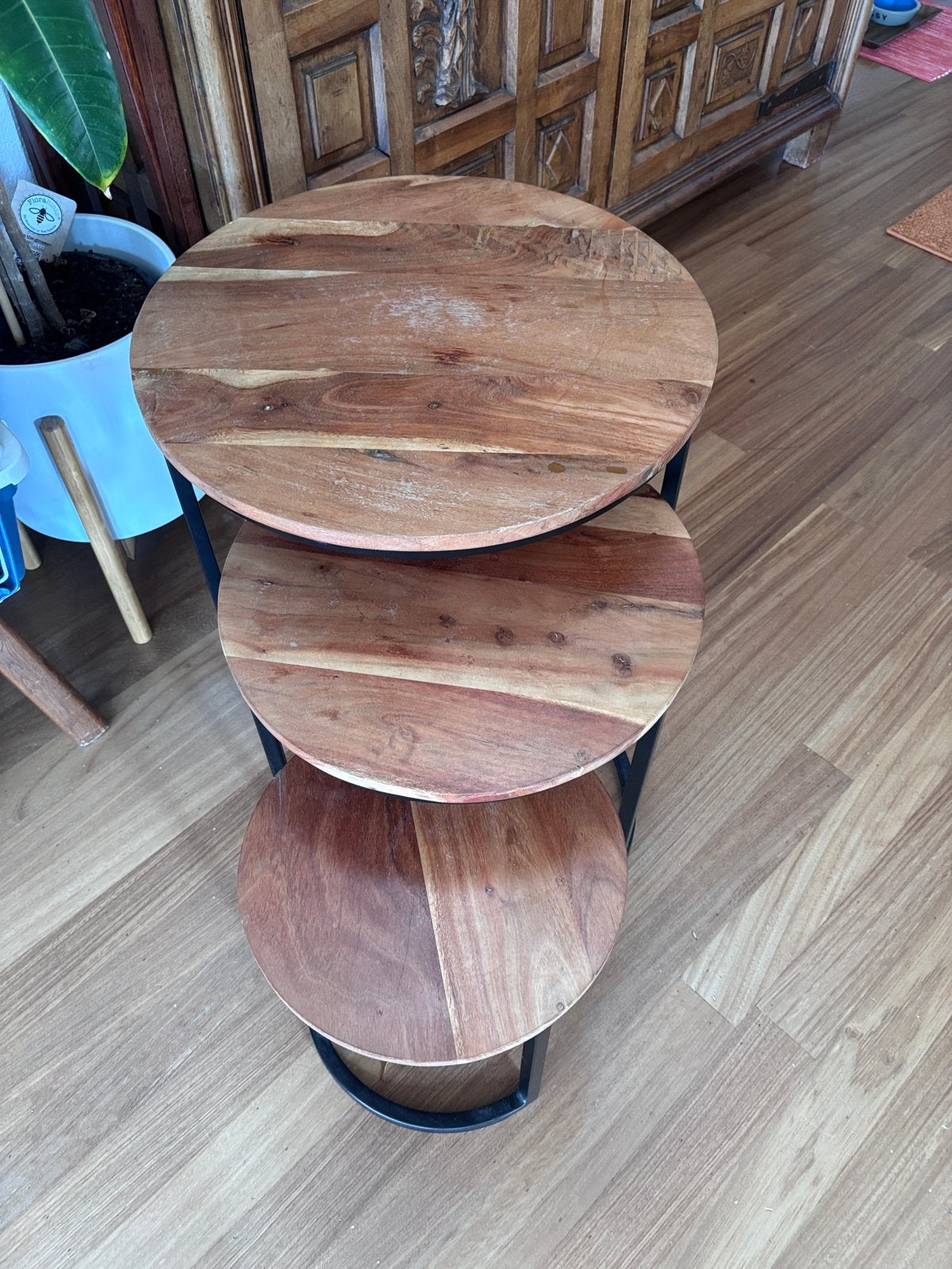 Set van 3 bijzettafels, hout en metaal, rond, Huis en Inrichting, Minder dan 45 cm, Gebruikt, Rond, Ophalen of Verzenden