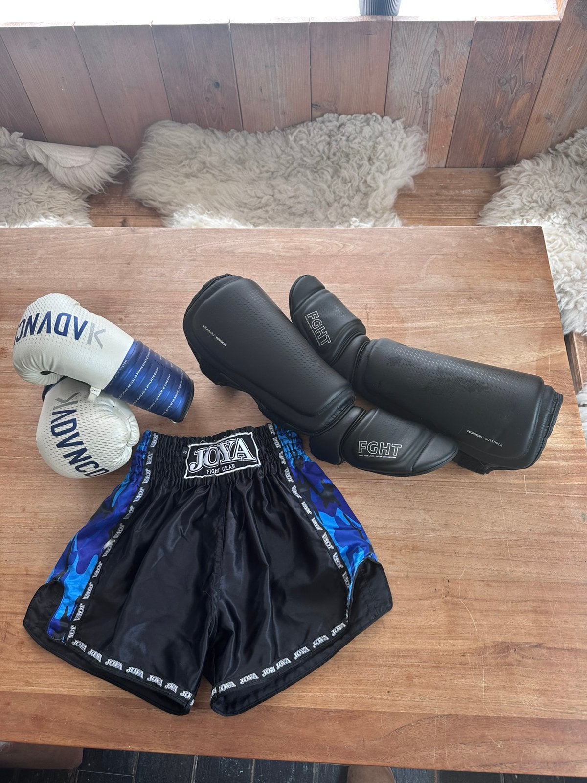 Kickboks set kinderen, Sport en Fitness, Ophalen of Verzenden, Zo goed als nieuw, Bokshandschoenen