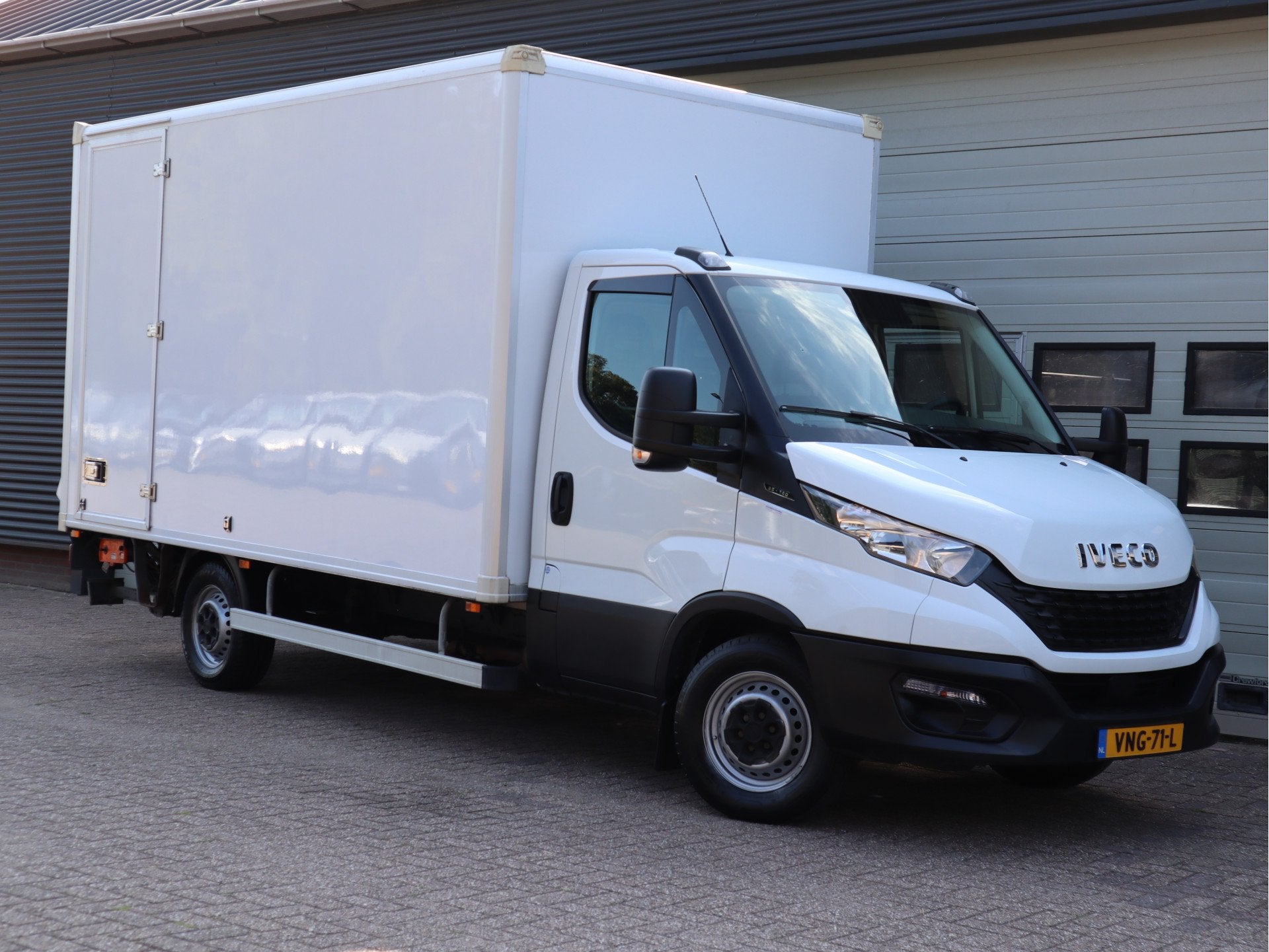 Iveco Daily 35S14 136pk Euro 6 Bakwagen - Dhollandia Klep +, Auto's, Gebruikt, Euro 6, Iveco, Wit