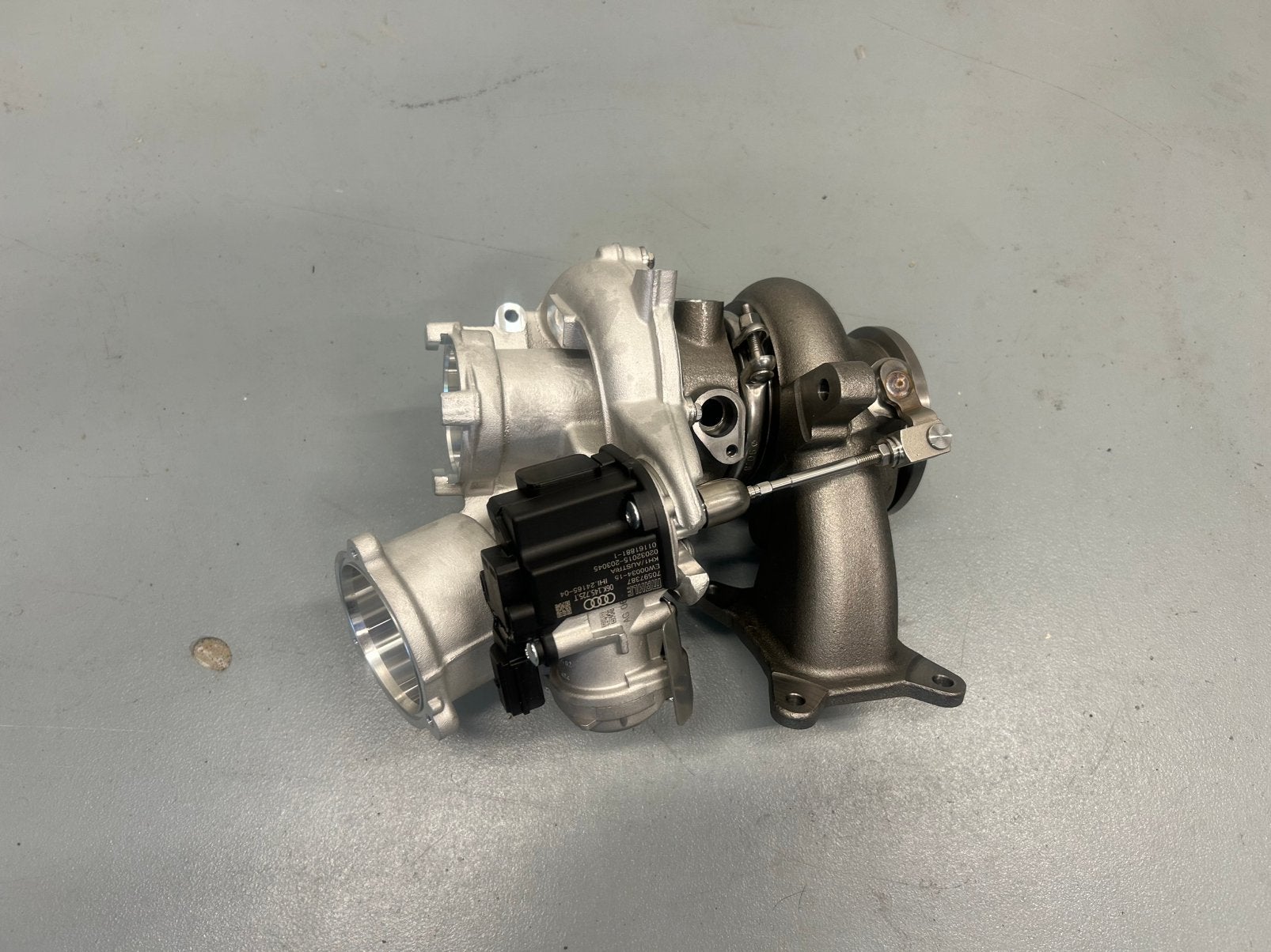 Actie! EA888.3 IS38 hybrid CPP540 turbo., Ophalen of Verzenden