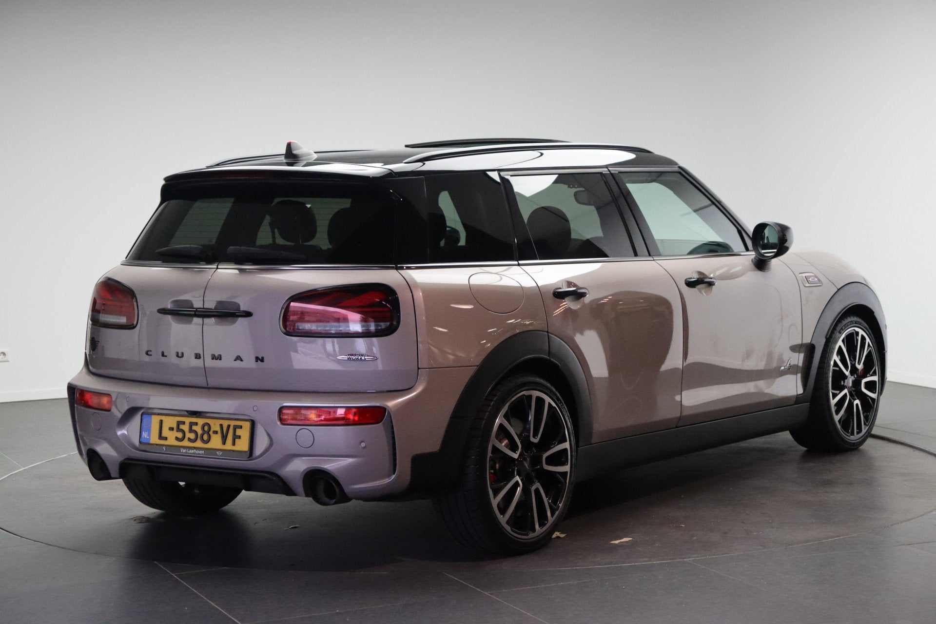 MINI Clubman JCW ALL4 Automaat / Panoramadak / Comfortstoele, Auto's, 15 km/l, Gebruikt, 4 cilinders, Vierwielaandrijving