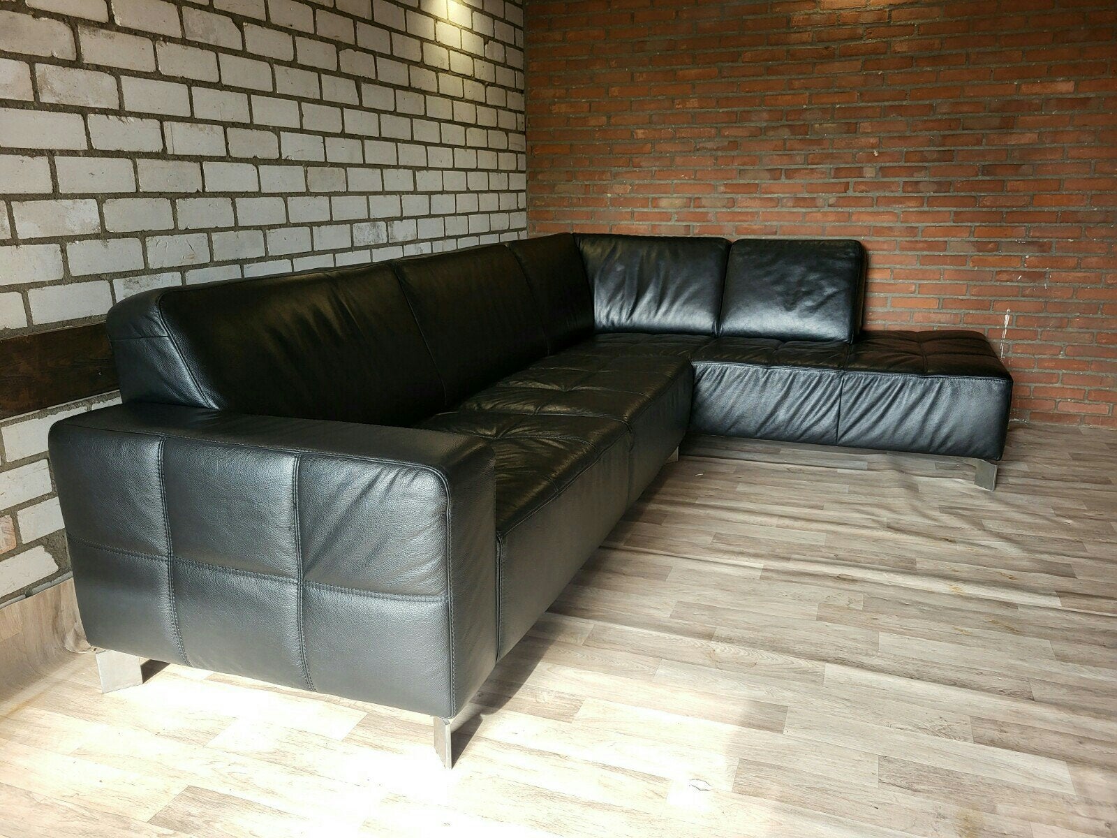 Ruime lederen hoekbank, 250 tot 300 cm, Hoekbank, Ophalen of Verzenden, Zo goed als nieuw
