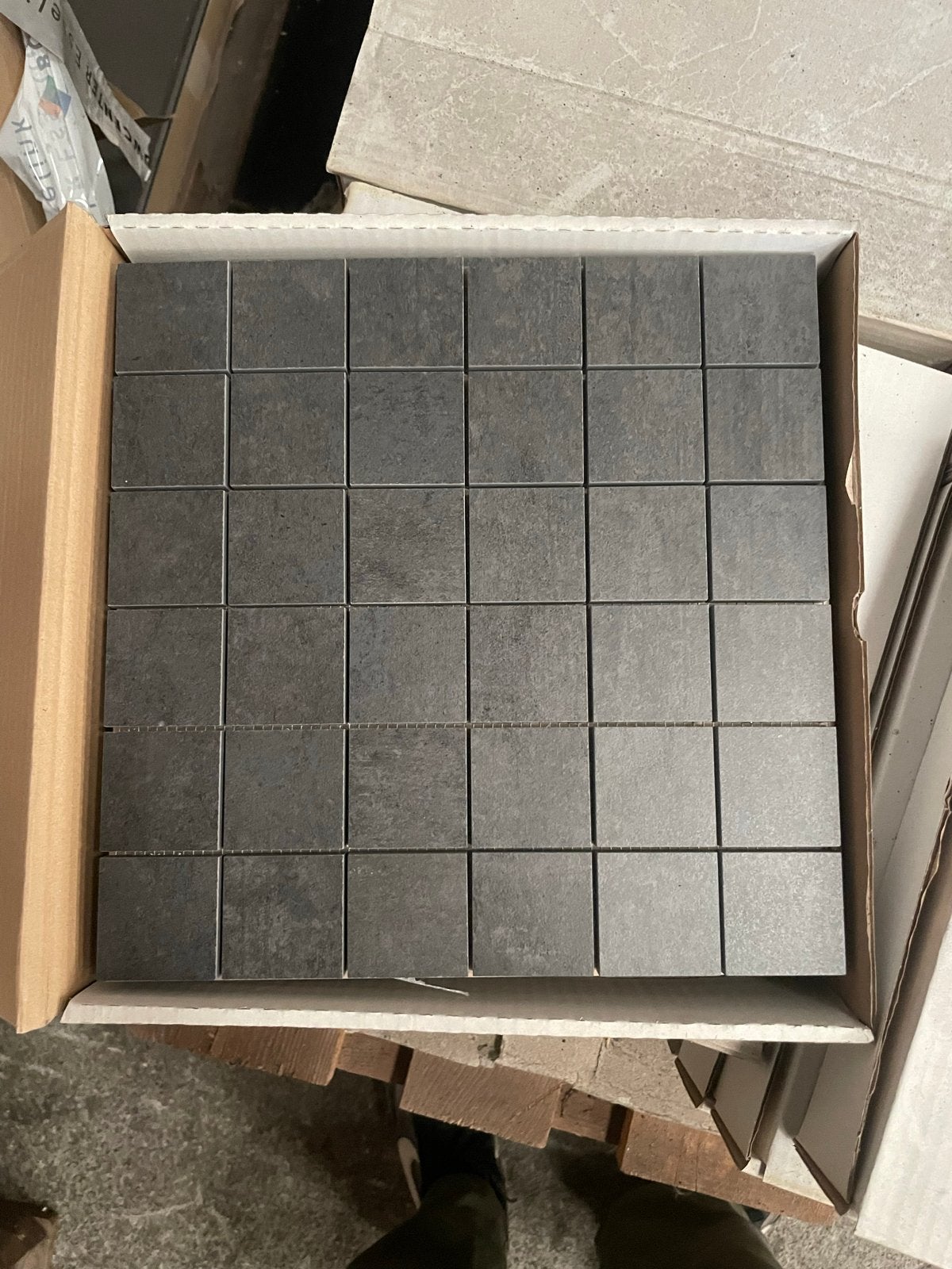 Partij 10,8m2 mozaïek tegels 30x30 cm - Nieuw, Doe-het-zelf en Verbouw, Ophalen, Nieuw, 20 tot 40 cm, 10 m² of meer