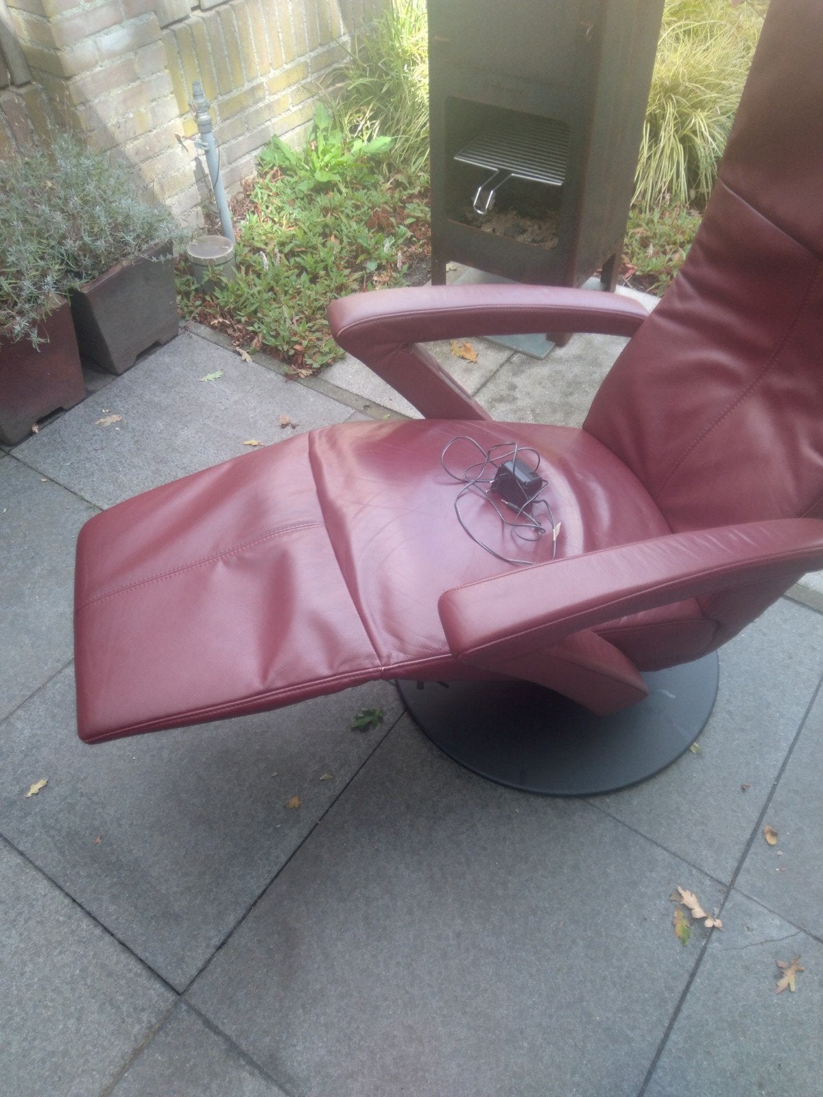 Relaxstoel elec. draadloos  bordeauxrood., Huis en Inrichting, Fauteuils, Ophalen