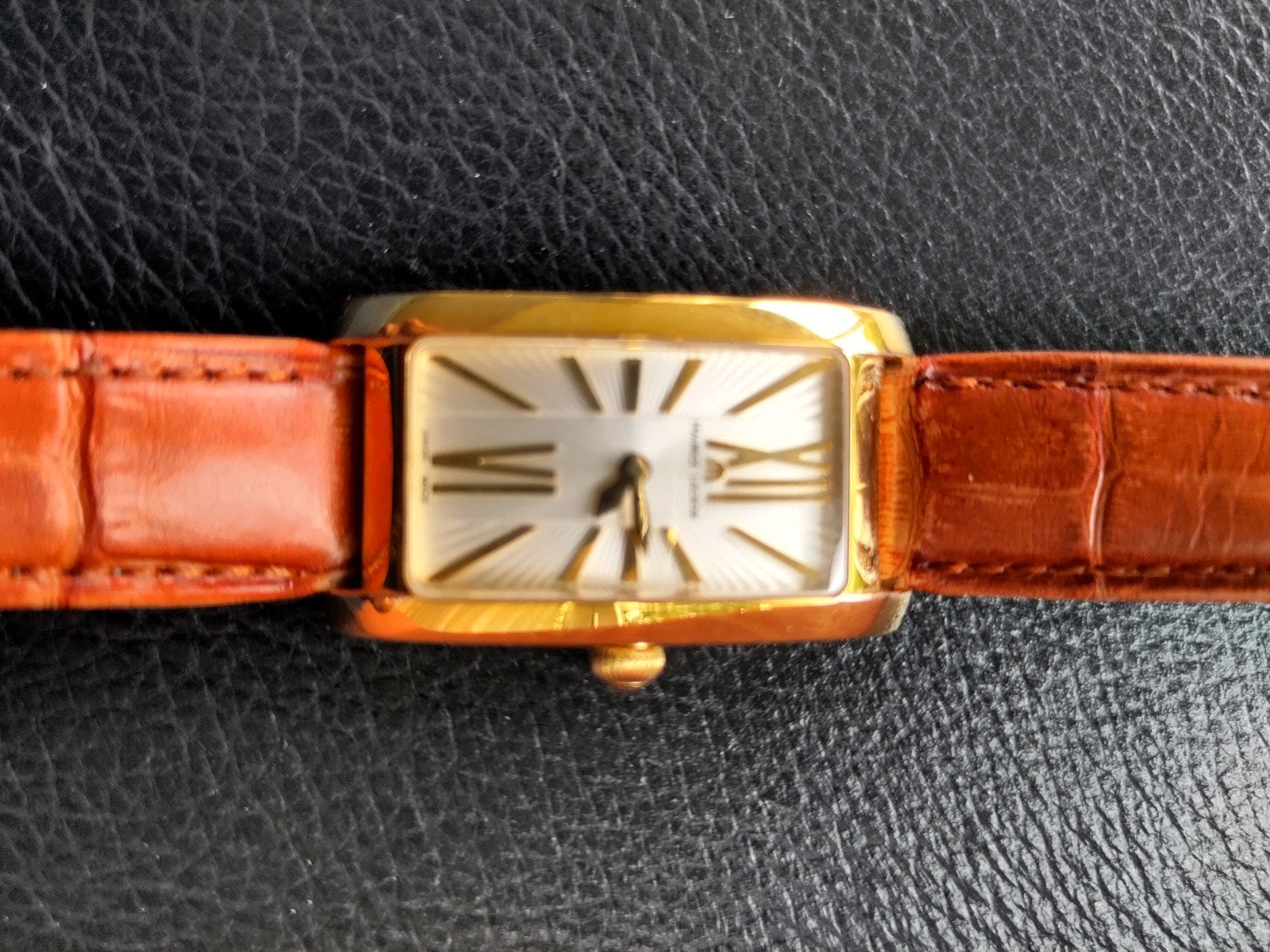 Maurice Lacroix Polshorloge - Goudkleurig met leren band, Sieraden, Tassen en Uiterlijk, Overige merken, Polshorloge, Ophalen of Verzenden