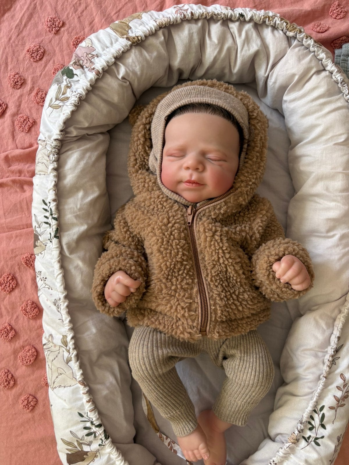 Reborn pop met accessoires en babynestje., Kinderen en Baby's, Speelgoed | Poppen, Ophalen of Verzenden, Zo goed als nieuw, Babypop