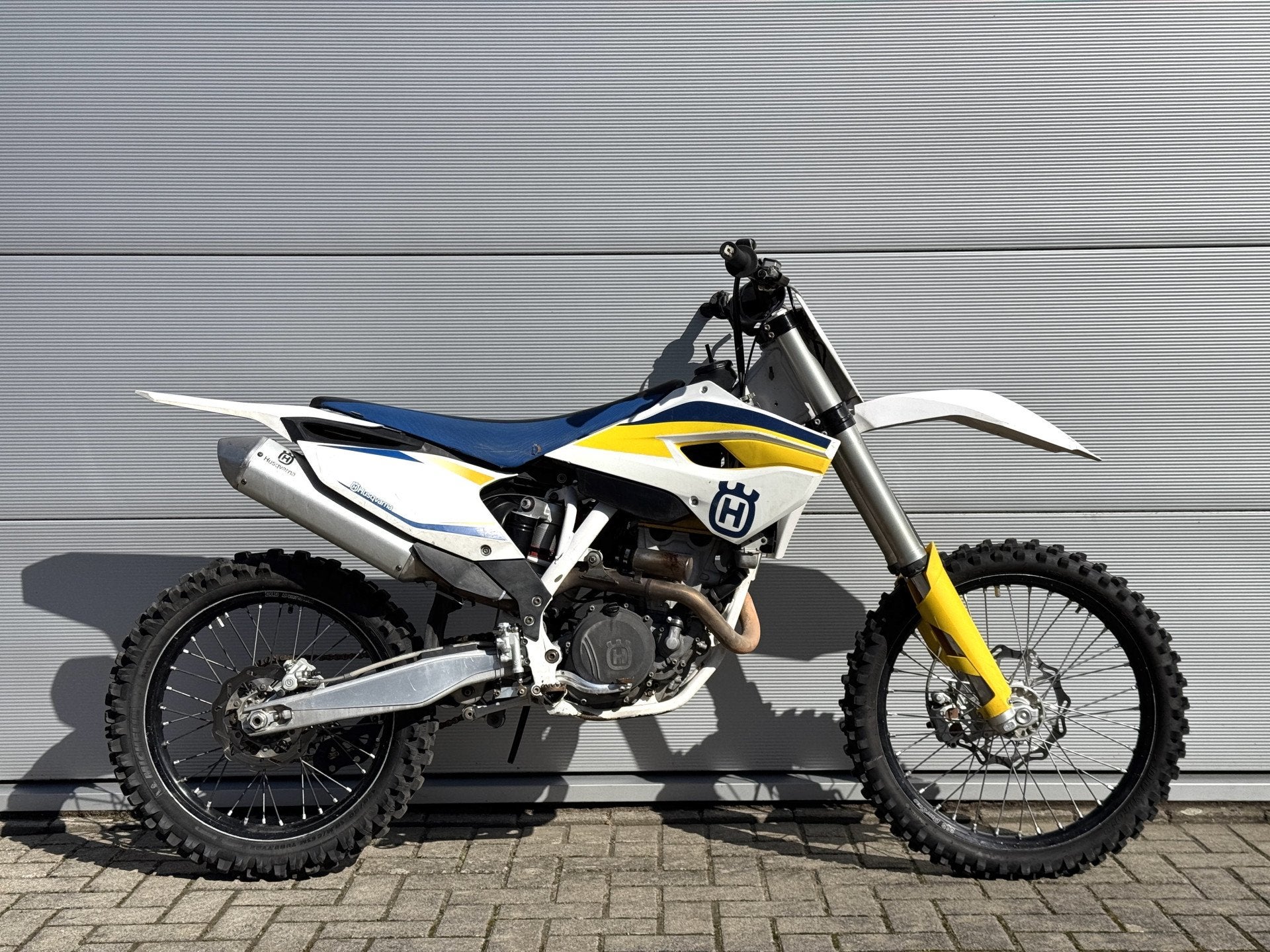 Husqvarna FE 350 | 92 uur | 4-Takt | Elektrische start | Vor, Motoren, Motoren | Husqvarna, Bedrijf, Overig, 350 cc, 12 t/m 35 kW