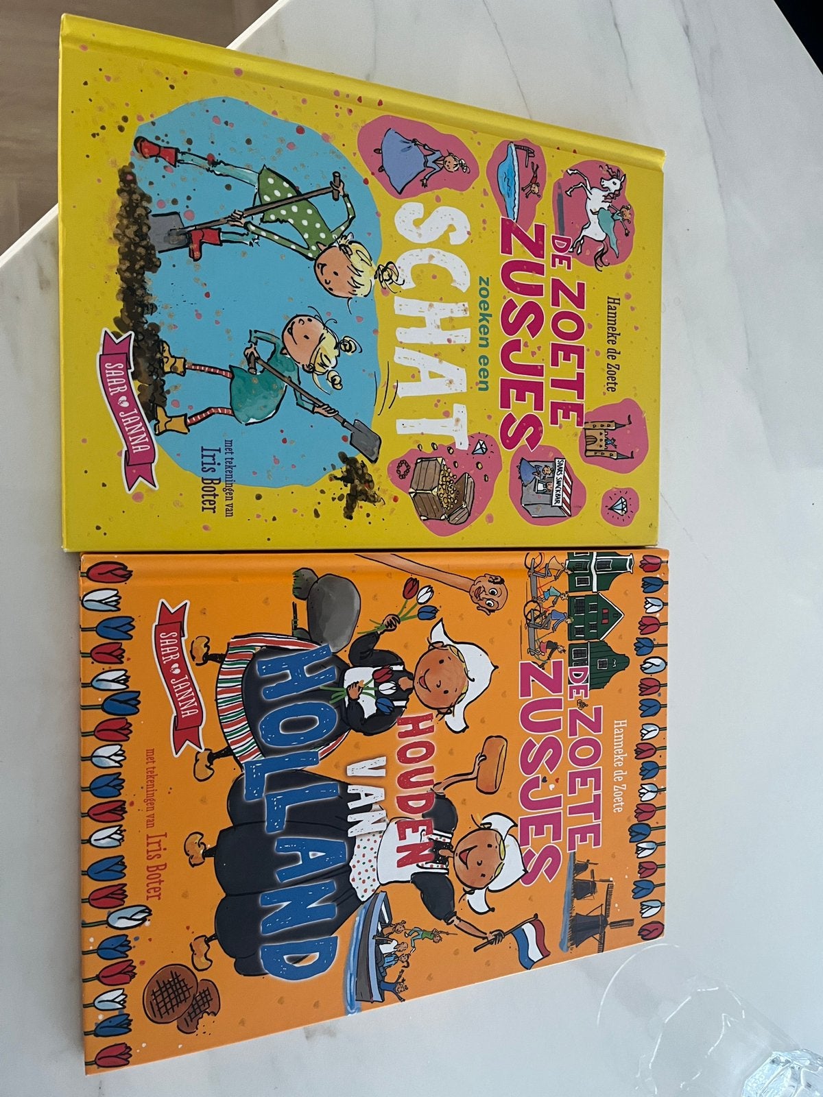Zoete zusjes, Boeken, Ophalen of Verzenden, Zo goed als nieuw, Moppen