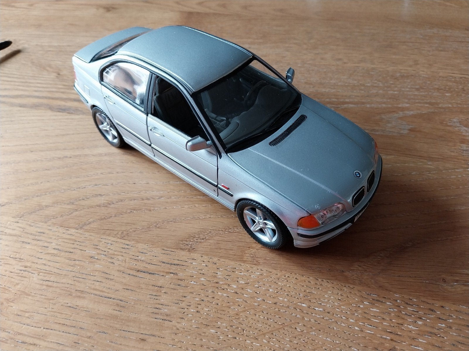 BMW 328i (E46) Schaalmodel - Zilver, Ophalen, Gebruikt, Auto