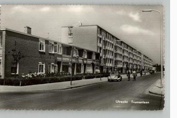 Utrecht Trumanlaan + Volkswagen kever st1964, Ophalen of Verzenden, 1960 tot 1980, Gelopen, Utrecht