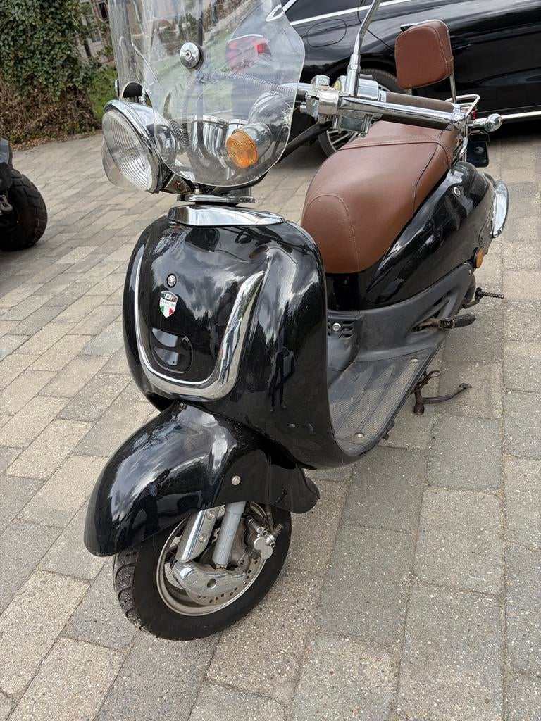Nette scooter Bella Retro, Ophalen, Gebruikt, Benzine, Overige merken