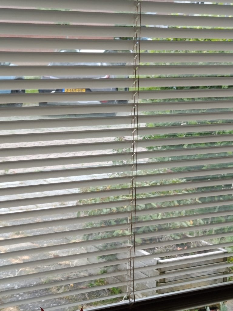 luxaflex elektrisch met afstandsbediening, Ophalen, Zo goed als nieuw, 200 cm of meer, 150 tot 200 cm