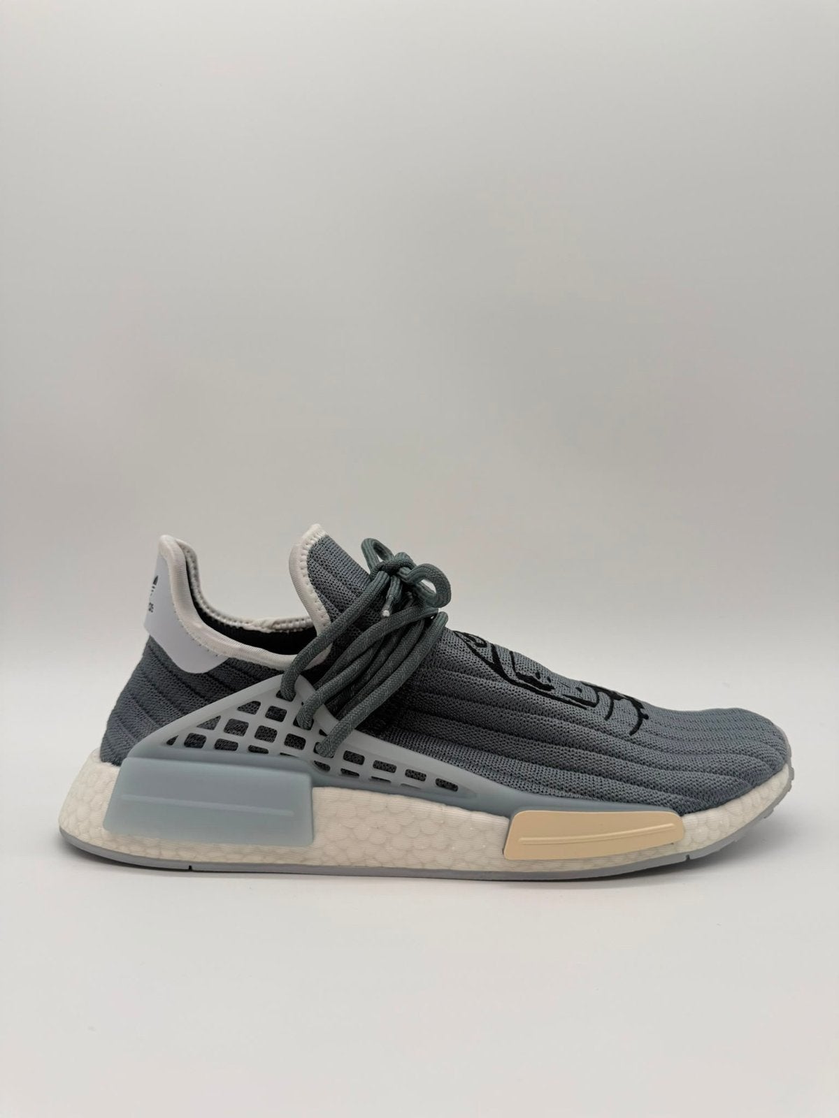 Adidas NMD Hu Pharrell x BBC Astronaut Blue Maat 44 DS, Blauw, ., Nieuw, Ophalen of Verzenden