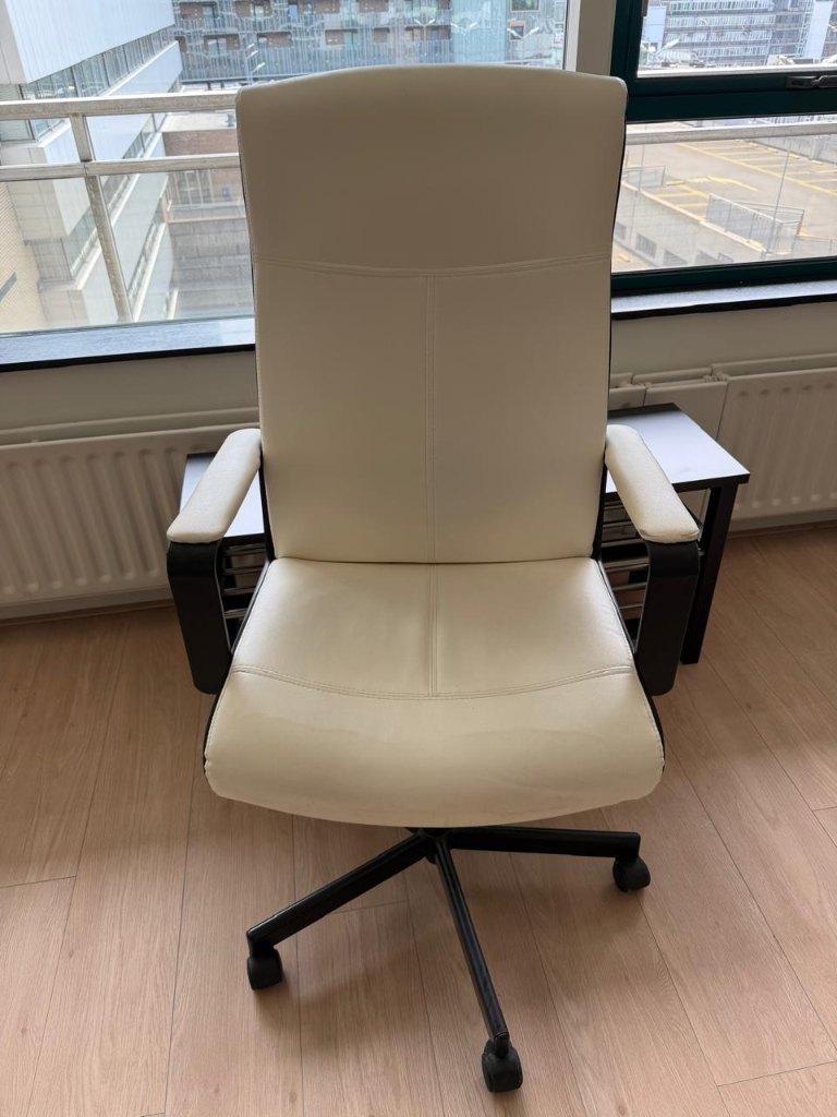 Office desk chair, Gebruikt, Wit, Ophalen of Verzenden, Bureaustoel