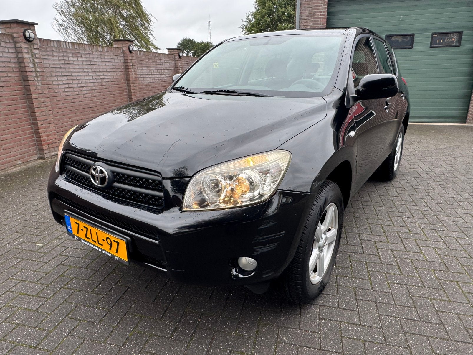 Toyota Rav4 2.0 16V Vvt-i Handgeschakeld 4X4 van 2e eigenaar, 1998 cc, Stof, 1440 kg, 4 cilinders