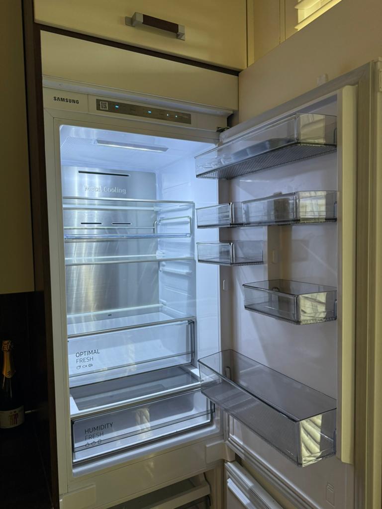 Samsung BRB26705EWW Inbouw Koel-vriescombinatie | No Frost, Witgoed en Apparatuur, Koelkasten en IJskasten, Ophalen, 200 liter of meer