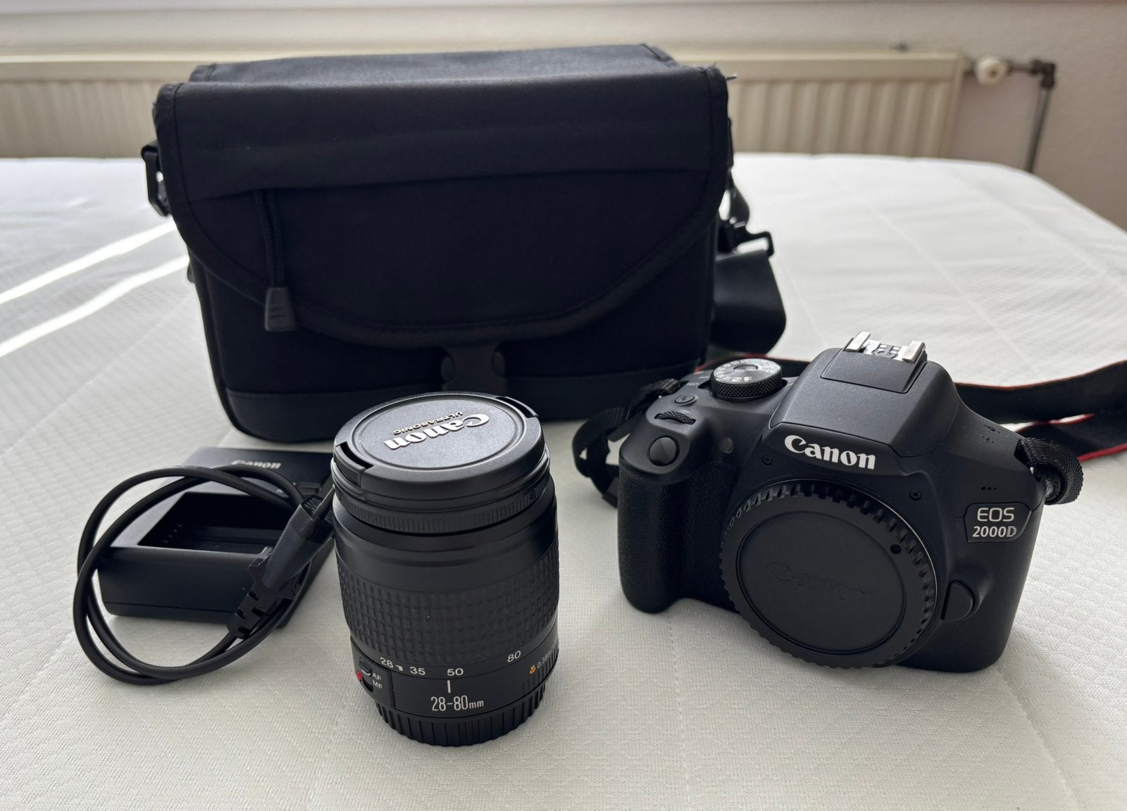 Canon camera Eos 2000D, Spiegelreflex, Canon, Ophalen of Verzenden, Zo goed als nieuw