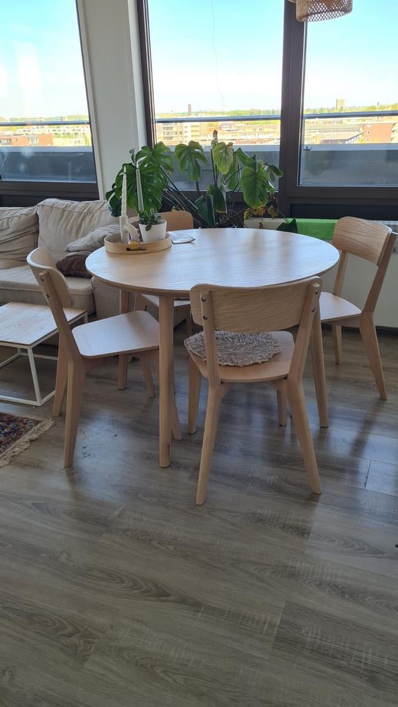 Ikea ronde tafel en 4 stoelen set LISABO, Ophalen, Zo goed als nieuw, 4 tot 6 stoelen