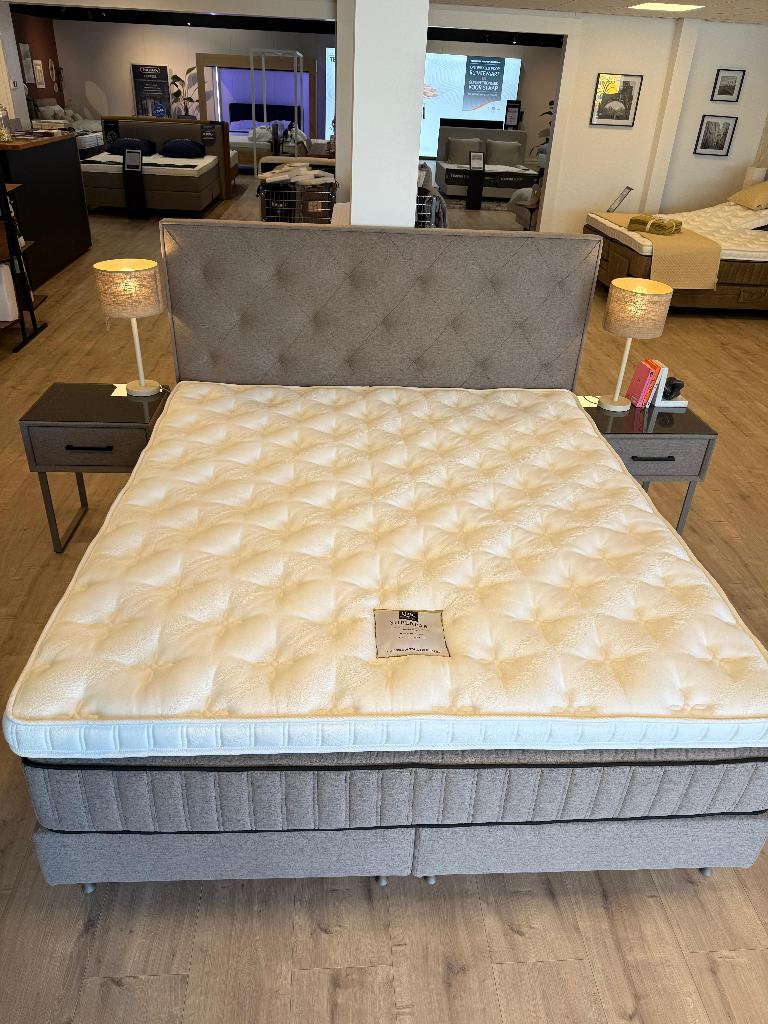 SERTA Diammond boxspring 180 x 200 | luxe showroommodel, Huis en Inrichting, Slaapkamer | Boxsprings, Ophalen, Eenpersoons, Beige