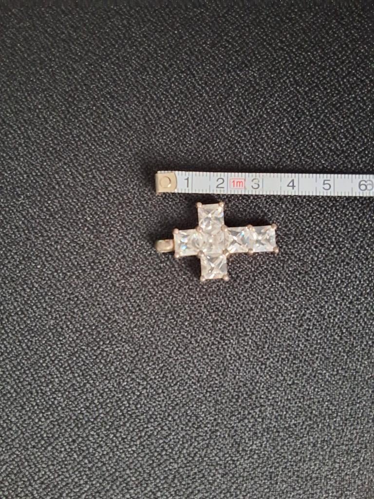 zilveren hanger, zilveren kruisje, Sieraden, Tassen en Uiterlijk, Kettinghangers, Ophalen of Verzenden, Zo goed als nieuw, Kruis of Symbool