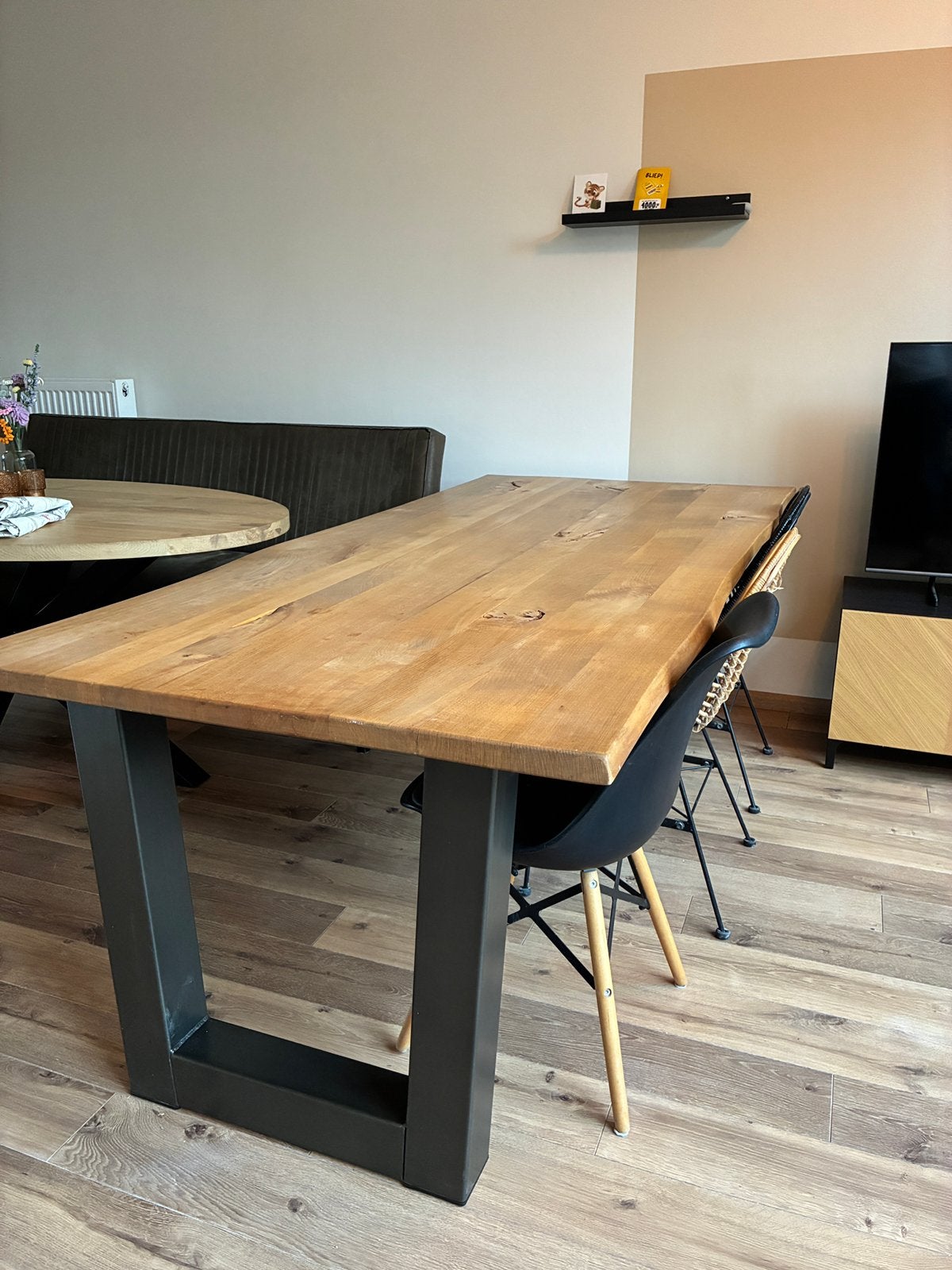 Robuuste eikenhouten eettafel