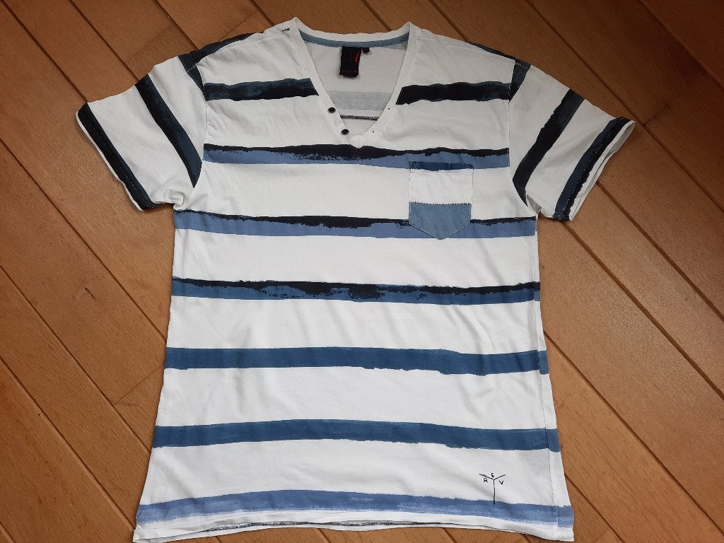 REV Revelation t- shirt wit blauw streep maat XL, Ophalen of Verzenden, Zo goed als nieuw, Maat 56/58 (XL), Wit