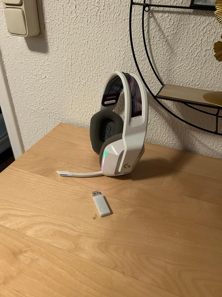 Logitech Draadloze Gaming Headset Wit - Zo goed als nie, Ophalen of Verzenden, Zo goed als nieuw, Draadloos, Over-ear