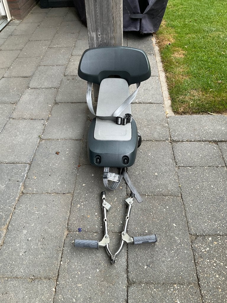 Polisport Guppy Junior Achterzitje - grijs met voetsteunen, Fietsen en Brommers, Fietsaccessoires | Fietsstoeltjes, Achterzitje