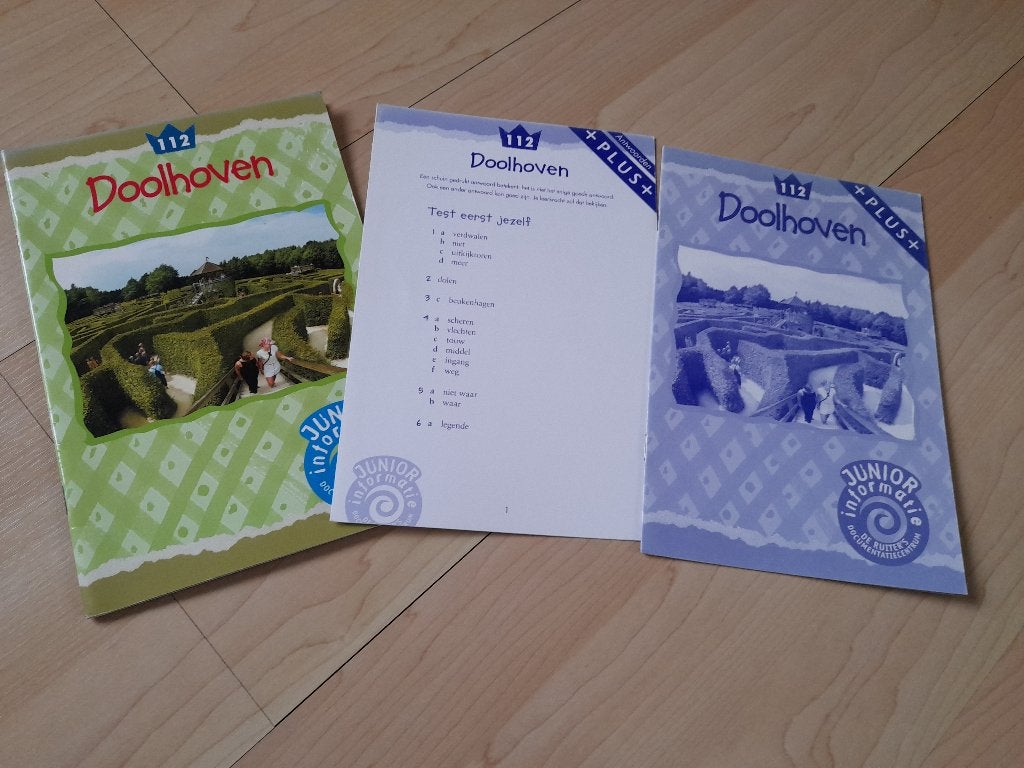 INFORMATIEBOEK 112 DOOLHOVEN, Ophalen of Verzenden, Zo goed als nieuw