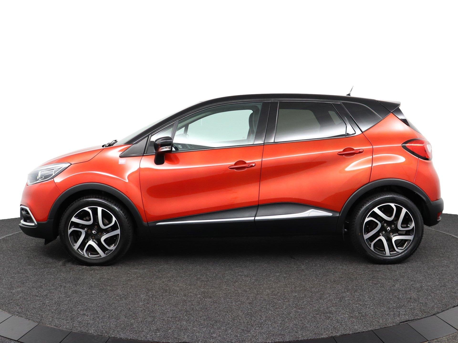 Renault Captur 1.2 TCe Helly Hansen Automaat | Navigatie | A, Auto's, Renault, 4 cilinders, Leder, SUV of Terreinwagen, Geïmporteerd