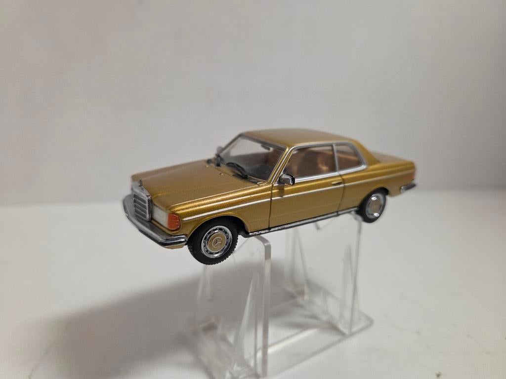Minichamps Mercedes Benz 230 CE 1:43, Auto, ., Ophalen of Verzenden, Zo goed als nieuw