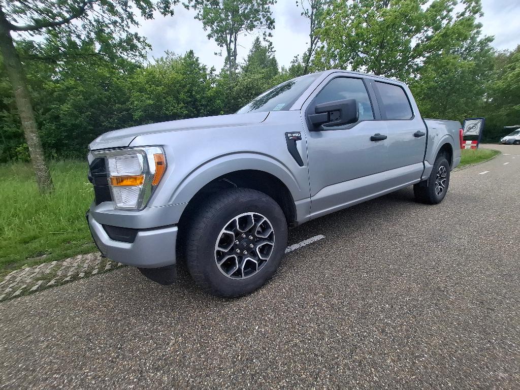 Ford F150 STX 2022 Grijs weinig kilometers., Automaat, Elektronische parkeerrem, Stof, Euro 6
