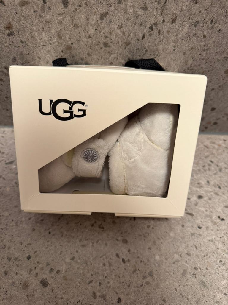 Ugg baby sloffen maat M - 6/12 maanden, Ophalen of Verzenden, Nieuw, Jongetje of Meisje, Slofjes