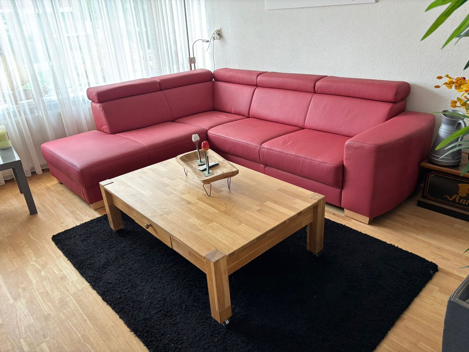Mooie nieuwe hoekbank rood, Huis en Inrichting, Ophalen, Zo goed als nieuw