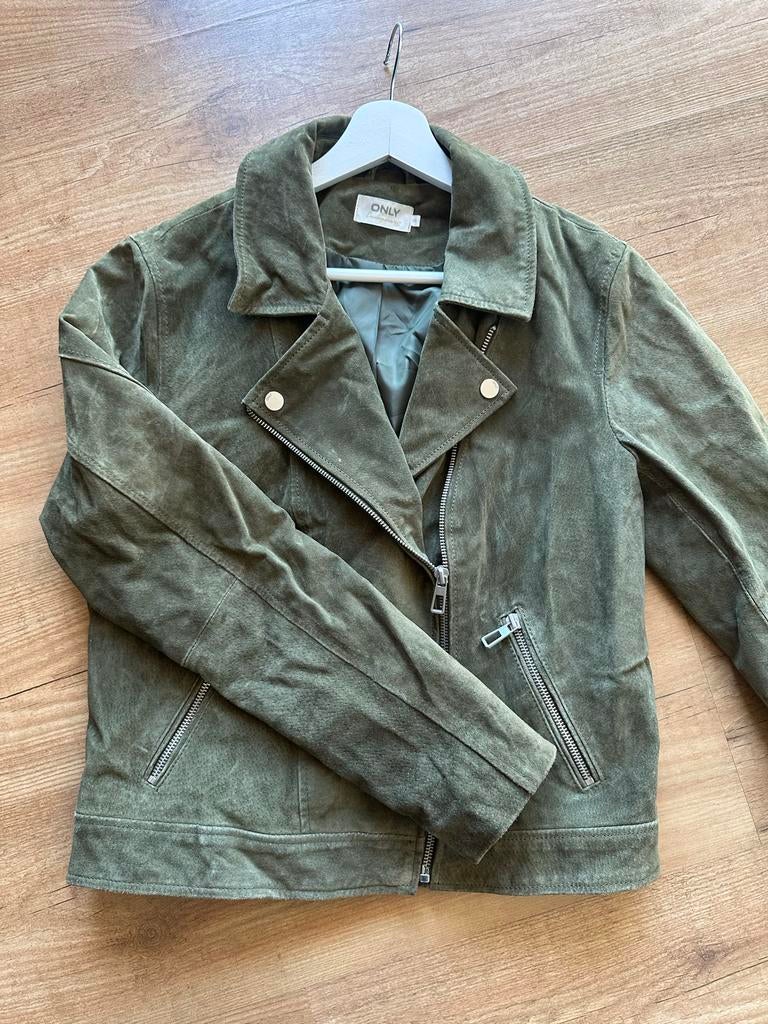 ONLY suède bikerjack - Groen, Ophalen of Verzenden, Zo goed als nieuw, Maat 42/44 (L), Groen