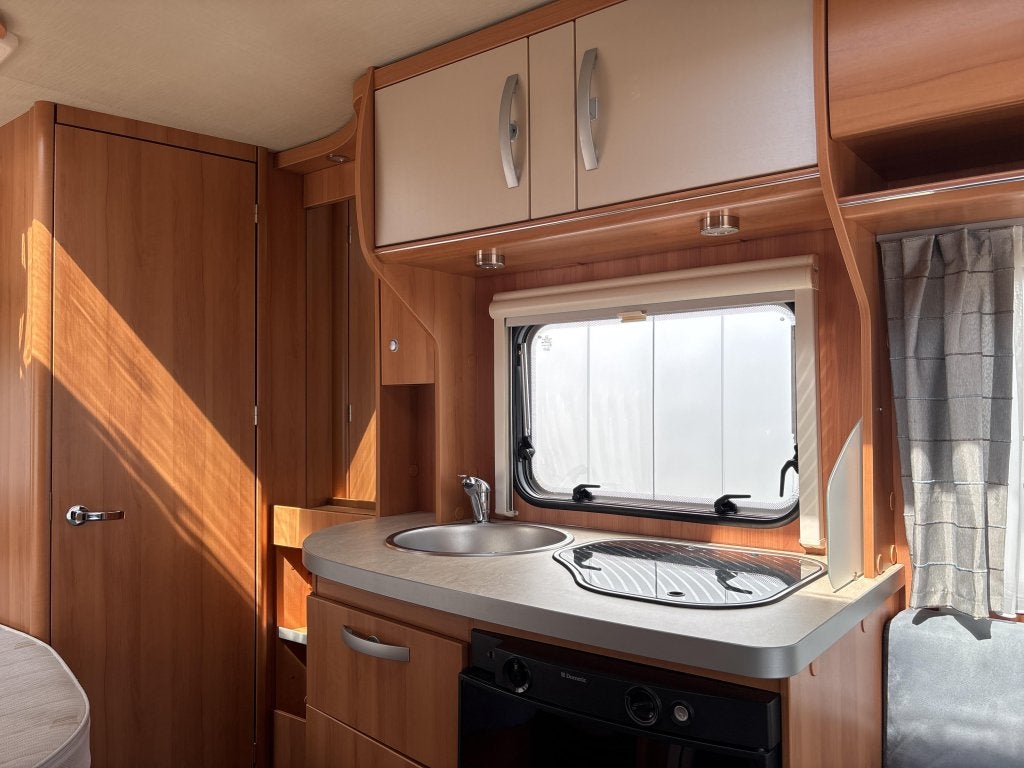 Eriba Nova Light 465 luifel mover hordeur, Caravans en Kamperen, Overige typen, Bedrijf, 4 tot 5 meter, Eriba